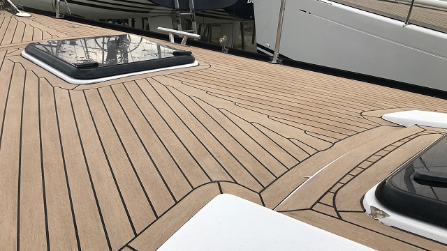 Yacht and ship maintenance: Teak deck rubber seams repair in Peleponnese 