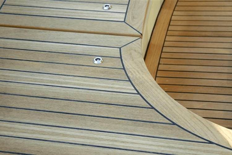 Costa Brava yacht maintenance: Restoring teak deck rubber seams