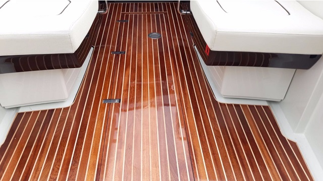 Revive your yacht's beauty: Teak deck rubber seam repair in the Costa Blanca