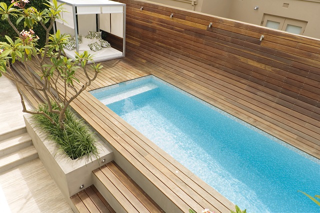 Factoren voor het laten aanleggen van een houten zwembadterras in Apeldoorn