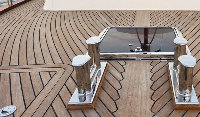 Expert advice for repairing teak deck seams in Estepona